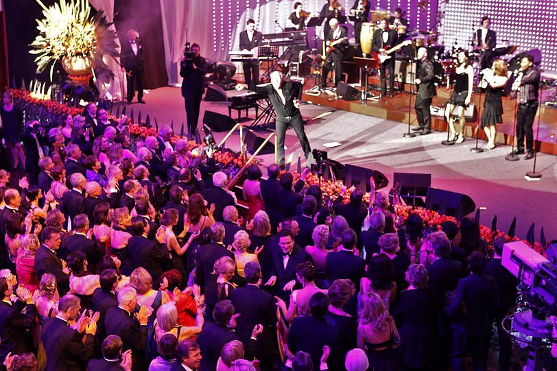 Die schönsten Bilder vom Opernball in der Alten Oper in Frankfurt am Main.