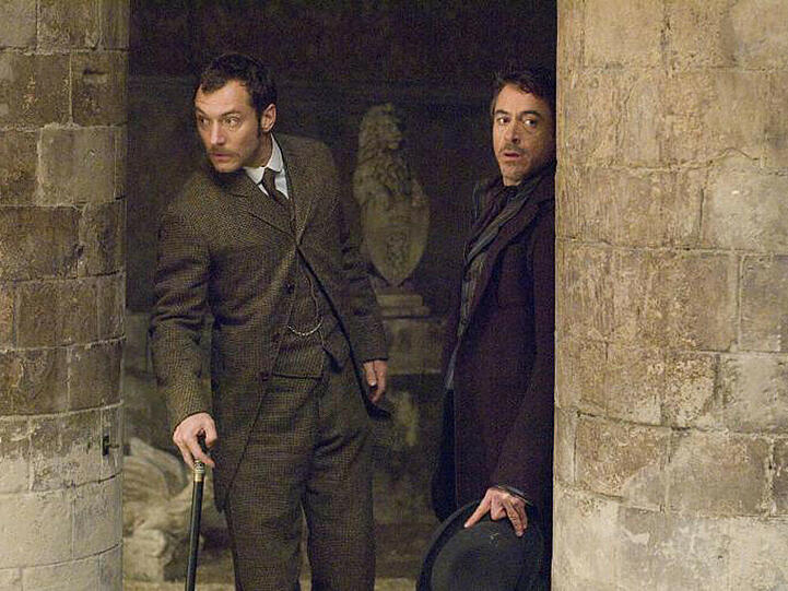 Kaum haben Holmes und Dr. Watson den Verbrecher Lord Blackwood an den Galgen gebracht, da ist dessen Grab auch schon wieder leer