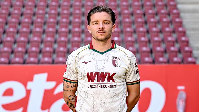 Mads Pedersen vom FC Augsburg soll vor einem Wechsel nach Berlin stehen. (Archivbild) Mads Pedersen vom FC Augsburg soll vor einem Wechsel nach Berlin stehen. (Archivbild)