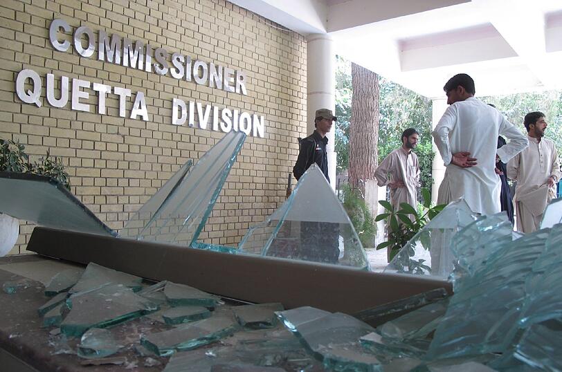 Die Residenz des Grenztruppenkommandeurs in Quetta, Pakistan. Hier wurde der Doppelanschlag verübt, der 23 Menschen mit in den Tod riss. Die Bilder.