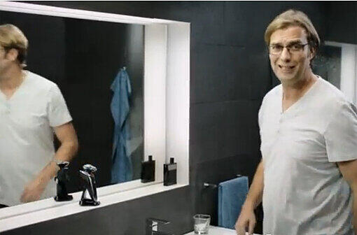"Kloppo" ohne Bart? Man kann es sich kaum vorstellen - für einen neuen TV-Spot seines Werbepartners lässt sich der BVB-Coach rasieren. Sehen Sie hier die Bilder und das Video.