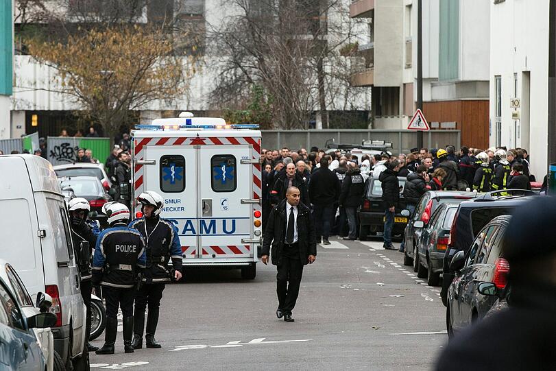 Zwei Männer stürmten am Mittwoch in die Pariser "Charlie Hebdo"-Redaktion und erschossen elf Mitarbeiter
