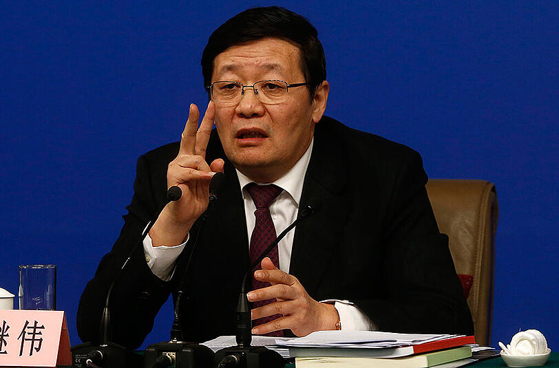 Lou Jiwei setzt auf Investitionen in einen stärken Dienstleistungssektor. Foto: Rolex Dela Pena