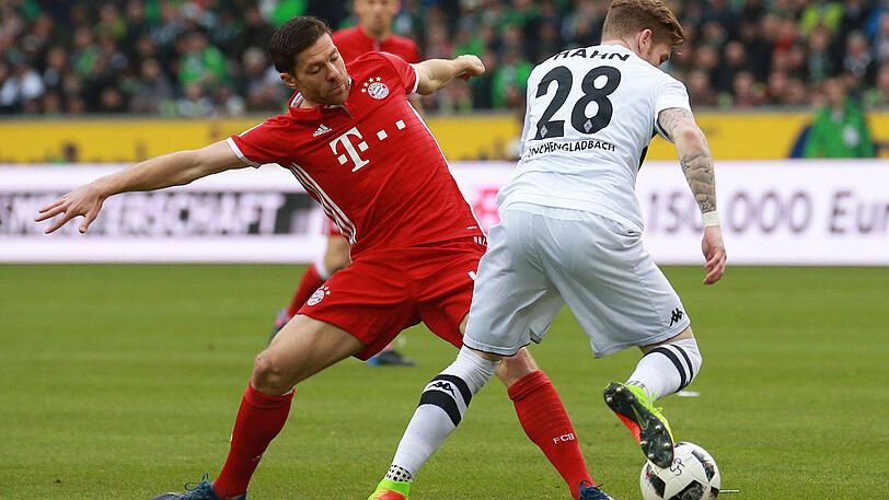 Xabi Alonso: Note 4. Der Routinier (35) wieder mal in der Startelf auf seiner  
Abschiedstournee. Erster Einsatz seit der Bekanntgabe, dass er am  
Saisonende aufhört. Verteilte souverän die Bälle, schoss aufs Tor -  
nur ein Schüsschen (24.). Sah Gelb für einen taktischen Schubser  
(56.), seine fünfte, ist gegen Augsburg am 1. April gesperrt.