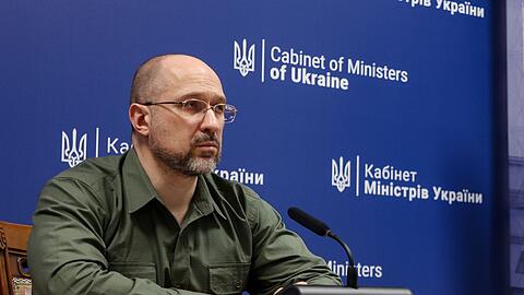"Wer in Deutschland Diskussionen über Kriegsmüdigkeit anzettelt, sollte sich russische Talkshows anschauen. Da wird auch über Deutschlands Schicksal gesprochen (...)": der ukrainische Ministerpräsident Denys Schmyhal.