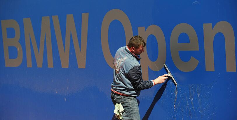 Vorbereitungen für die BMW Open, die zwischen dem 28. April und dem 6. Mai in München stattfinden.