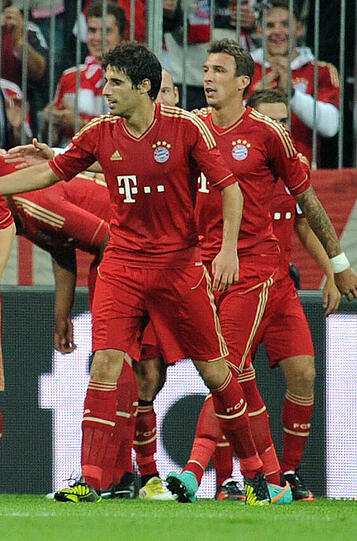 JAVI MARTINEZ: Ruhepol im Mittelfeld. Umsichtig im Zweikampf, perfekte Pässe. Hält Schweinsteiger den Rücken frei. In der 72. Minute leicht angeschlagen raus. Note 1