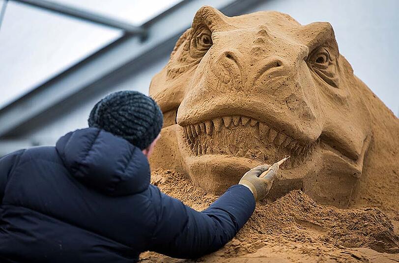Bilder vom Sand-Skulpturen-Festival auf Rügen. Insgesamt 50 Künstler haben sich am Event beteiligt.