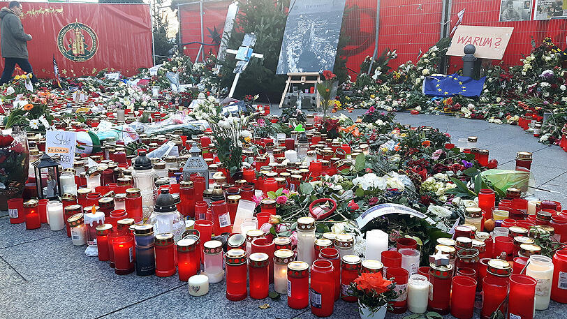 Für die Opfer des Anschlags und ihre Angehörigen wurde ein Spendenkonto eingerichtet. Auch Schaustellern soll mit dem Geld geholfen werden.
