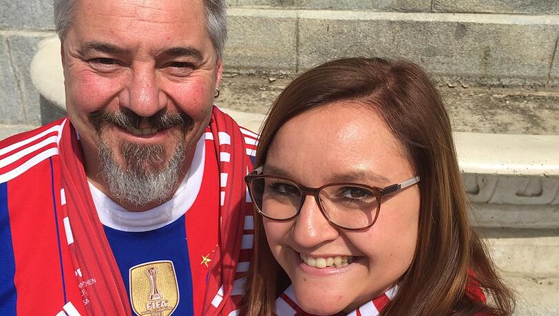 Selfie in Madrid: Rainer Leonhardt und seine Tochter Nina vor dem Spiel. Selfie in Madrid: Rainer Leonhardt und seine Tochter Nina vor dem Spiel.