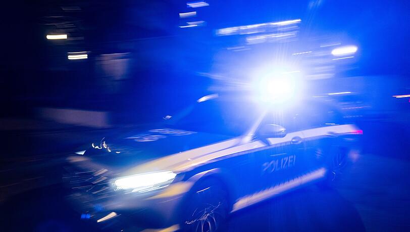 Die Polizei verfolgte das Auto. (Symbolbild)