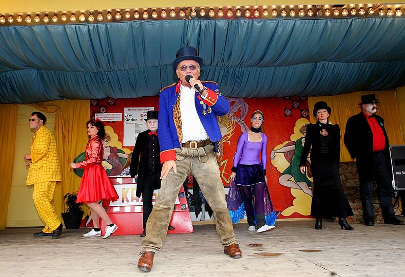 Ein Urgestein und immer noch die schrägste Wiesn-Gaudi: Der Schichtl. Die Bilder von der Show.