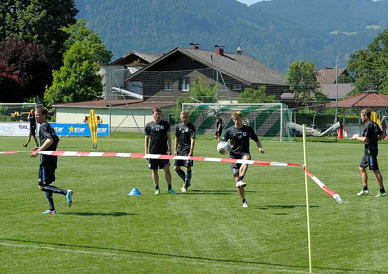Die Löwen im Trainingslager: Am Dienstag stand eine Life-Kinetik-Trainingseinheit auf dem Programm.