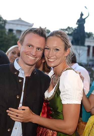 Christine und Hans Theiss &ndash; 2013 auf der Wiesn. Die beiden sind seit 2005 verheiratet.