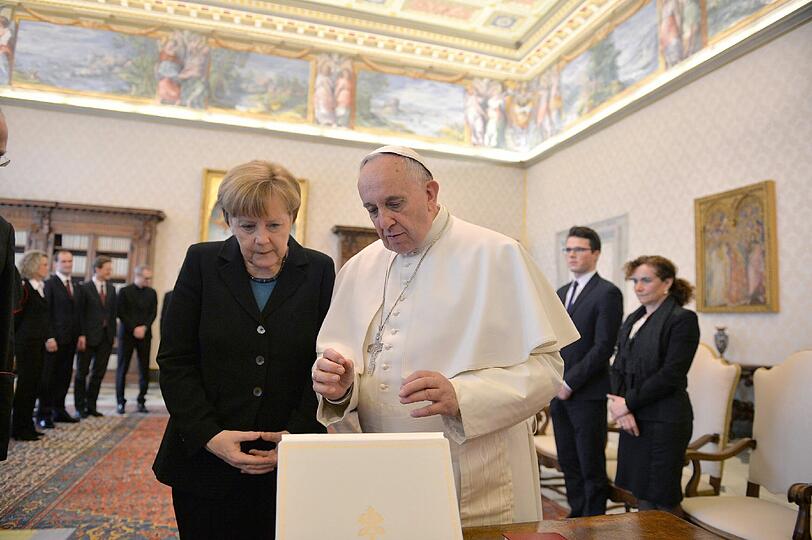 Papst Franziskus empfängt Bundeskanzlerin Angela Merkel zu einer Privataudienz im Vatikan.