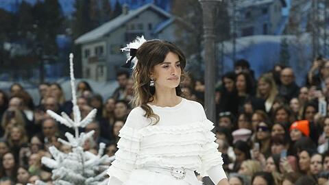 Schauspielerin Penélope Cruz als Schneeflocke.