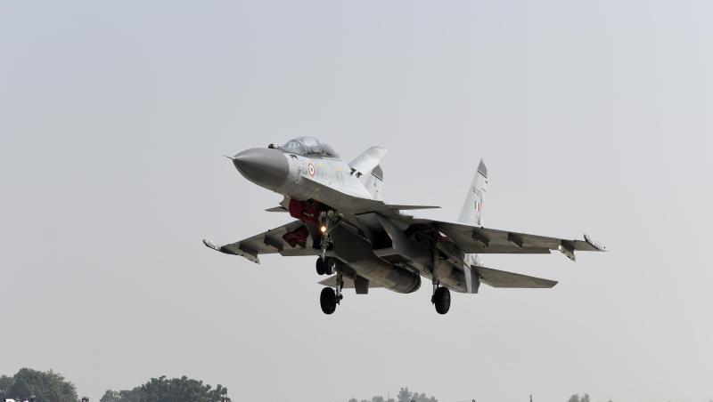 Kampfjet der indischen Luftwaffe. Indien hat nach eigenen Angaben ein Terroristencamp in Pakistan angegriffen. Kampfjet der indischen Luftwaffe. Indien hat nach eigenen Angaben ein Terroristencamp in Pakistan angegriffen.