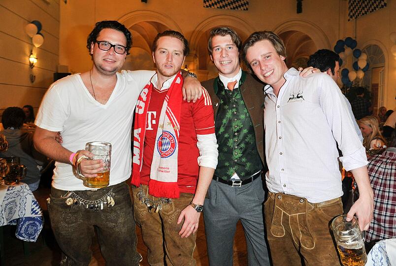 "Ozapft is'" - sehen Sie hier die Bilder der Wiesn-Halbzeitsause im Franziskaner...