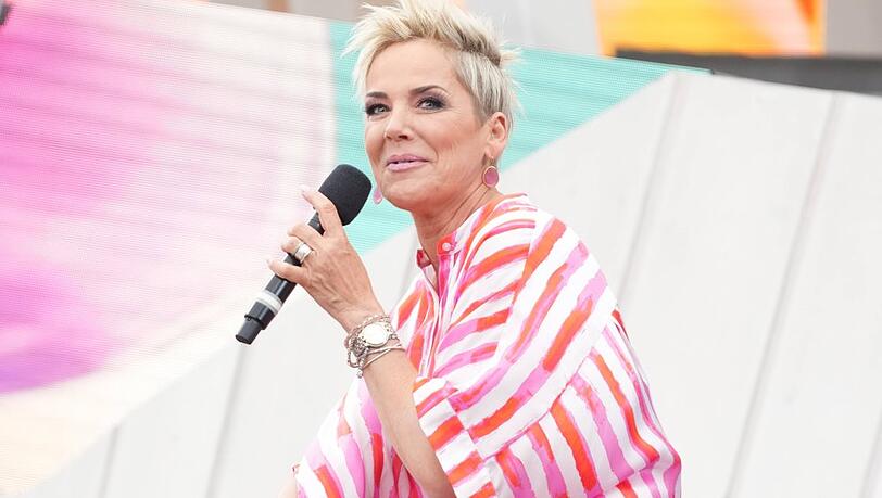 Inka Bause bei einem Auftritt im "ZDF-Fernsehgarten".