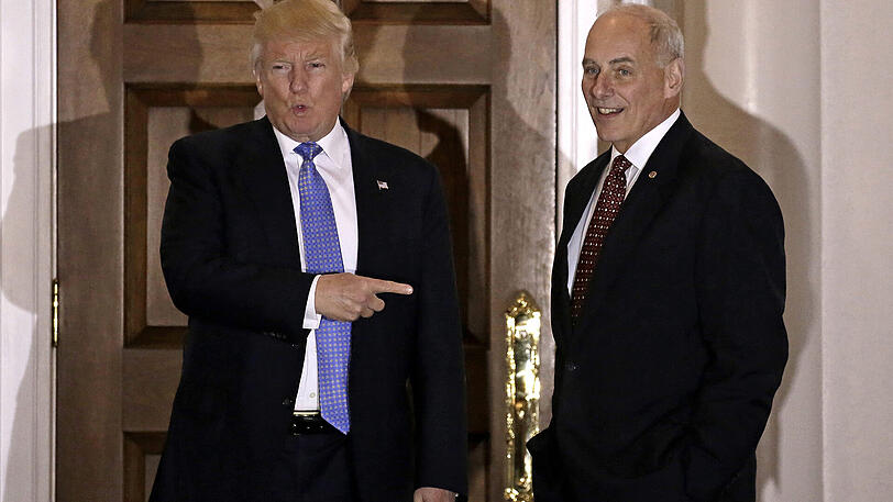 Das ist sein neuer Mann: US-Präsident Donald Trump (l.) mit seinem designierten Stabschef Joh F. Kelly.