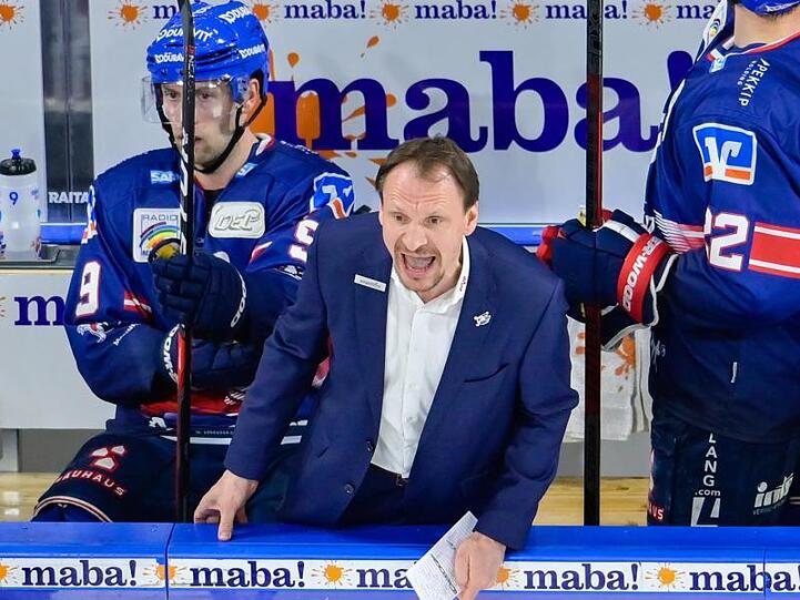 Verliert im DEL-Finale zu viele Spieler durch Strafzeiten: Adler-Coach Pavel Gross.