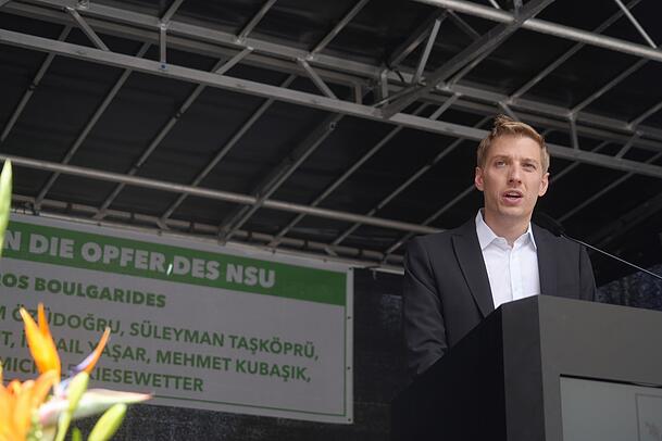 Bürgermeister Dominik Krause kritisiert das Vorgehen der Behörden im Fall der NSU-Morde scharf. Bürgermeister Dominik Krause kritisiert das Vorgehen der Behörden im Fall der NSU-Morde scharf.
