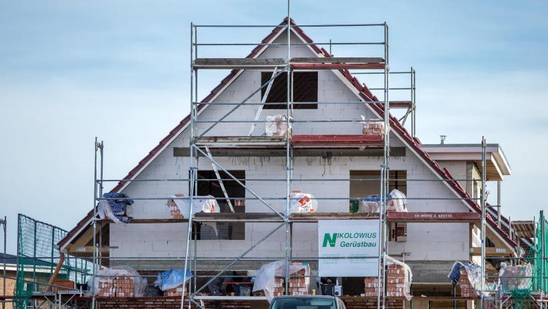 Fast fertig: Ein neues Einfamilienhaus in Schwerin. Fast fertig: Ein neues Einfamilienhaus in Schwerin.