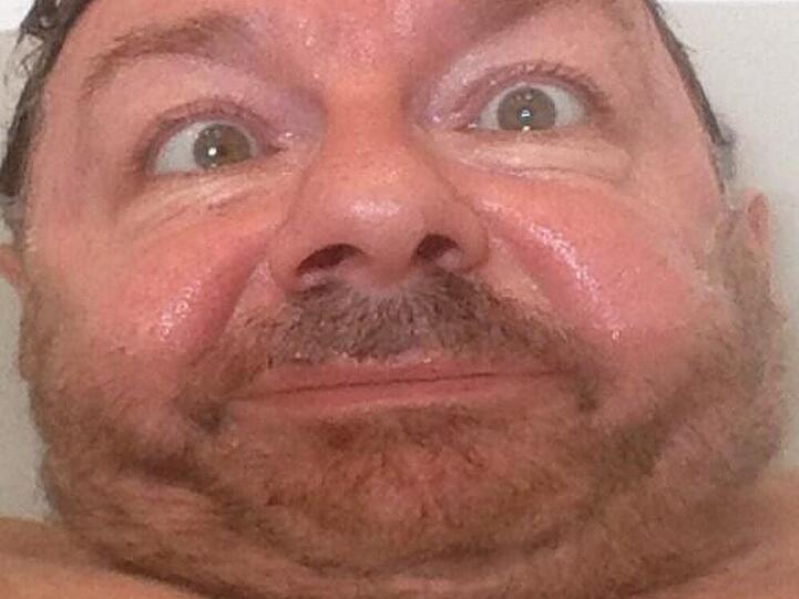 Ricky Gervais beweist seine Vielseitigkeit