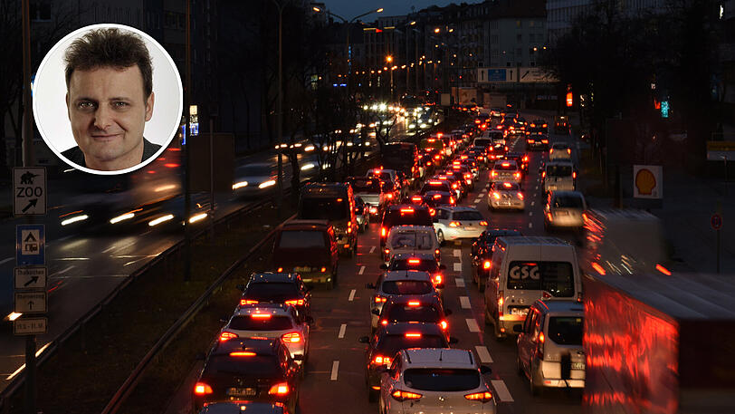 Stau am Mittleren Ring in München.