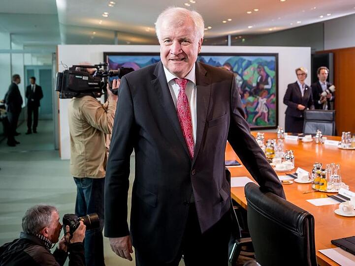 Horst Seehofer (CSU), Bundesminister für Inneres, Heimat und Bau. Foto: Michael Kappeler/Archiv