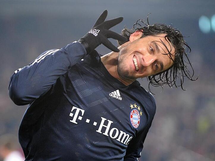 Auch angezogen ein Frauenschwarm:  Bayern-Star Luca Toni
