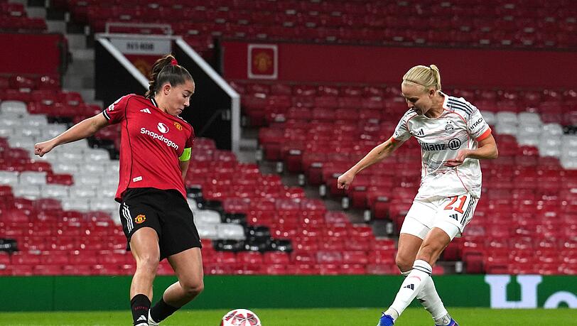 Schie&szlig;t sie die Bayern in das Champions-League-Halbfinale? St&uuml;rmerin Pernille Harder (rechts). (Archivbild)