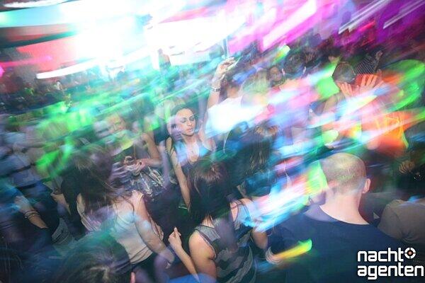 Im Crown's Club tanzten die Gäste wie der Phönix aus der Asche. Am Samstag gabs R'n'B auf die Ohren.