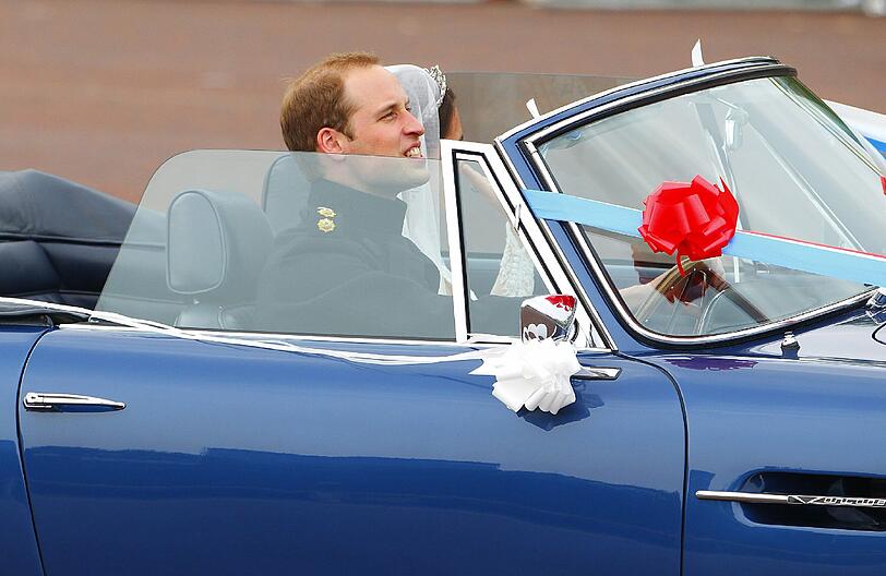 Die Trauung, die Kutschfahrt, der Kuss - die schönsten Bilder von der Traumhochzeit in London.