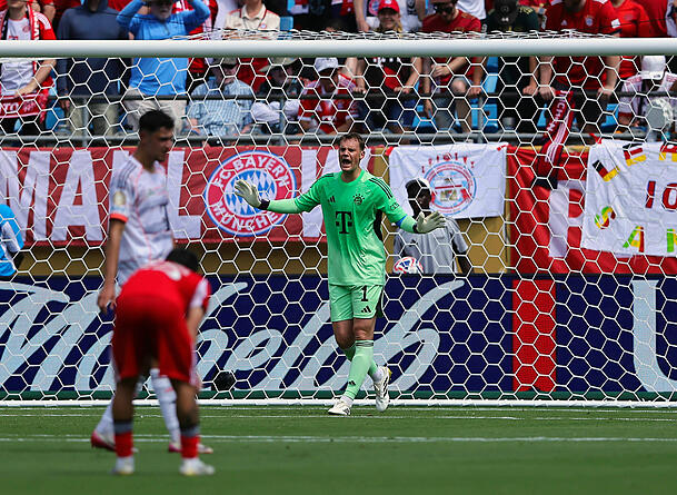 Will die Hitze nicht als Ausrede durchgehen lassen: Bayern-Kapitän Manuel Neuer. Will die Hitze nicht als Ausrede durchgehen lassen: Bayern-Kapitän Manuel Neuer.