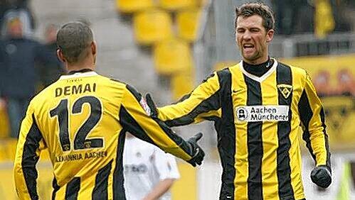 Nur Tribünengast beim Wiedersehen: Thorsten Burkhardt (hier mit Alemannias Demai). Nur Tribünengast beim Wiedersehen: Thorsten Burkhardt (hier mit Alemannias Demai).