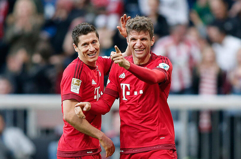 Thomas Müller, Note 1: Bereitete die Treffer zwei und drei herrlich vor, köpfte dann selbst aus kurzer Distanz zum 4:0 ein (40.). Sein elfter Saisontreffer. Musste später Badstuber weichen - aber das machte er mit Vergnügen.