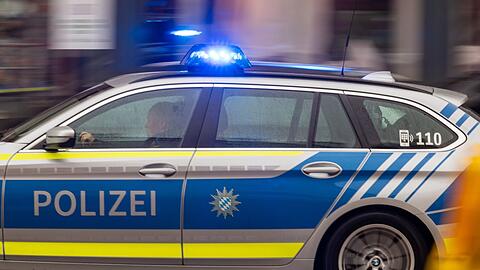 Ein Fahrzeug der bayerischen Polizei