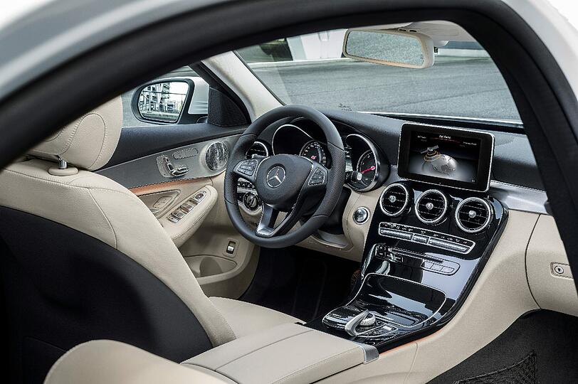 Soll neue Maßstäbe im Segment der unteren Premium-Mittelklasse setzen: Die neue Mercedes C-Klasse.