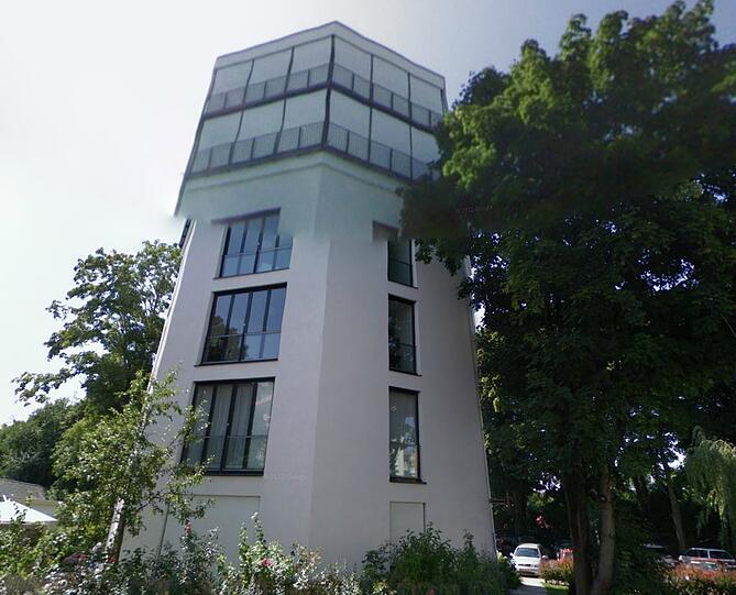 In einem Wohnturm Musik hören - dazu lädt ein Künstler im Viertel.