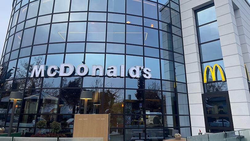 Der modernste McDonald’s Deutschlands von außen. Der modernste McDonald’s Deutschlands von außen.