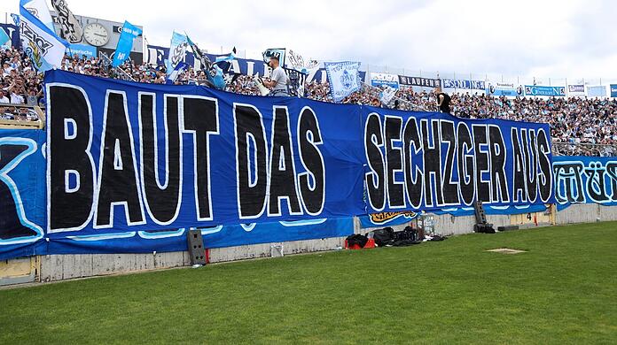 Eine von vielen Plakataktionen zum Thema in der Westkurve des Sechzgerstadions.