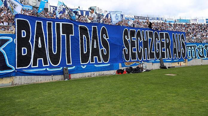 Eine von vielen Plakataktionen zum Thema in der Westkurve des Sechzgerstadions. Eine von vielen Plakataktionen zum Thema in der Westkurve des Sechzgerstadions.