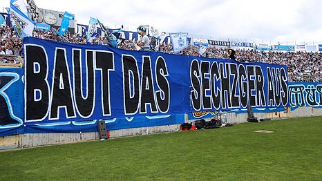 Eine von vielen Plakataktionen zum Thema in der Westkurve des Sechzgerstadions.