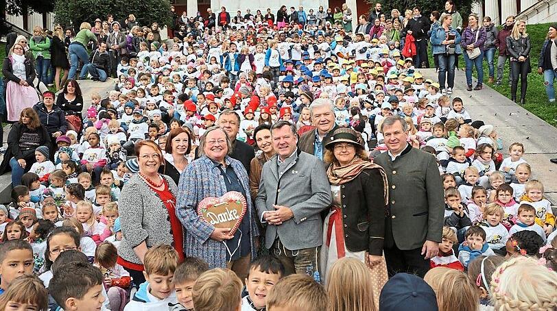 1.000 Vorschulkinder und ein bisserl Wiesn-Prominenz.