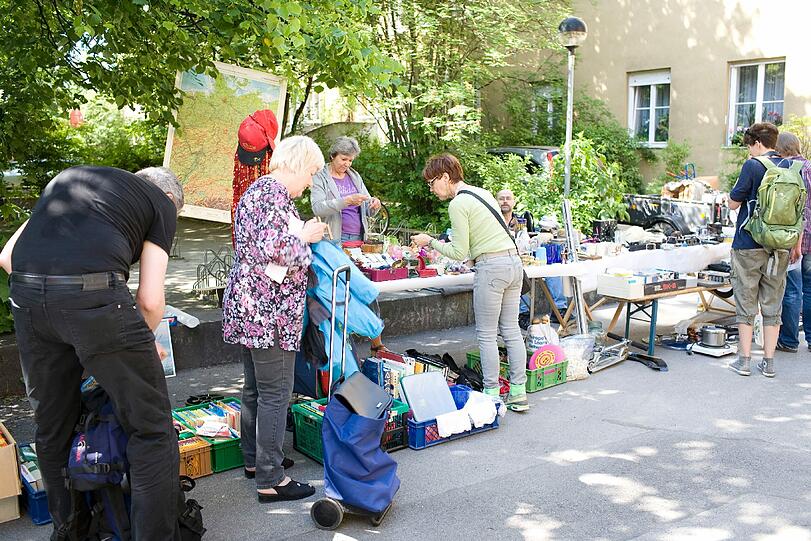 Second-Hand-Schnäppchen im Hof und vor der Haustür. Die schönsten Fotos.