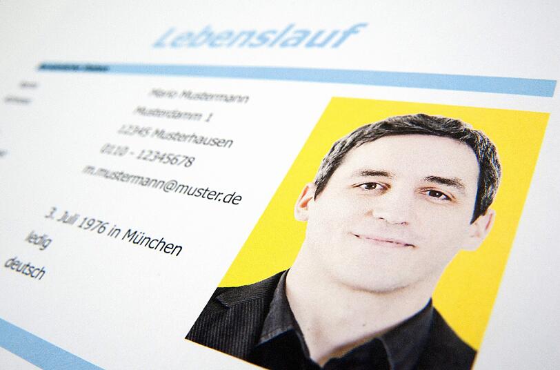 Je nach Branche können Bewerber in ihrem Lebenslauf auch mit Farben arbeiten.