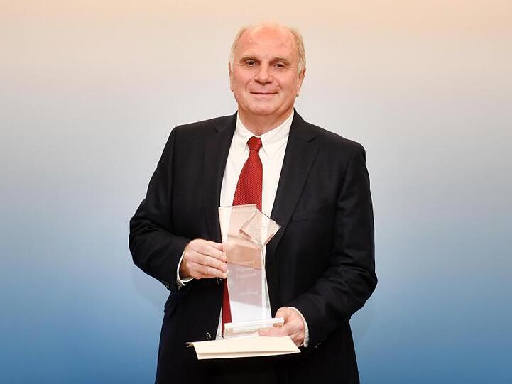 Uli Hoeneß, Ehrenpräsident und früherer Präsident des FC Bayern München. Foto: Tobias Hase/dpa