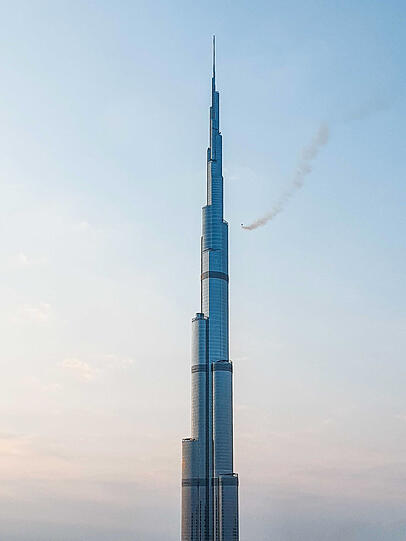 Die Spitze des Burj Khalifa. Die Spitze des Burj Khalifa.