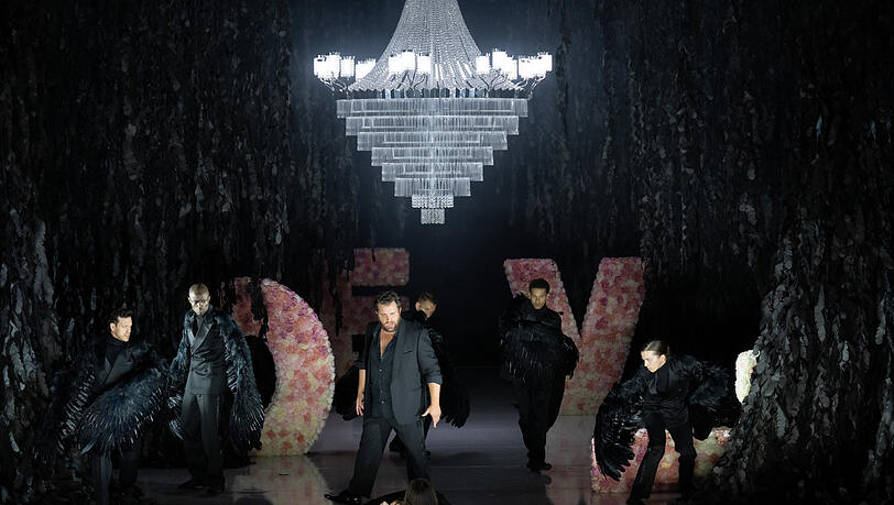 Die Abgründe der Liebe: Michael Spyres (mi.) mit Brenda Rae in Claus Guths Inszenierung von Händels "Semele" im Prinzregententheater.